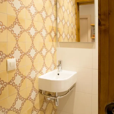 Casa de hóspedes Habitacions Plaça Major 2*